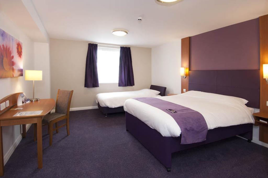 Premier Inn Edinburgh Airport - Newbridge Newbridge  Habitación foto