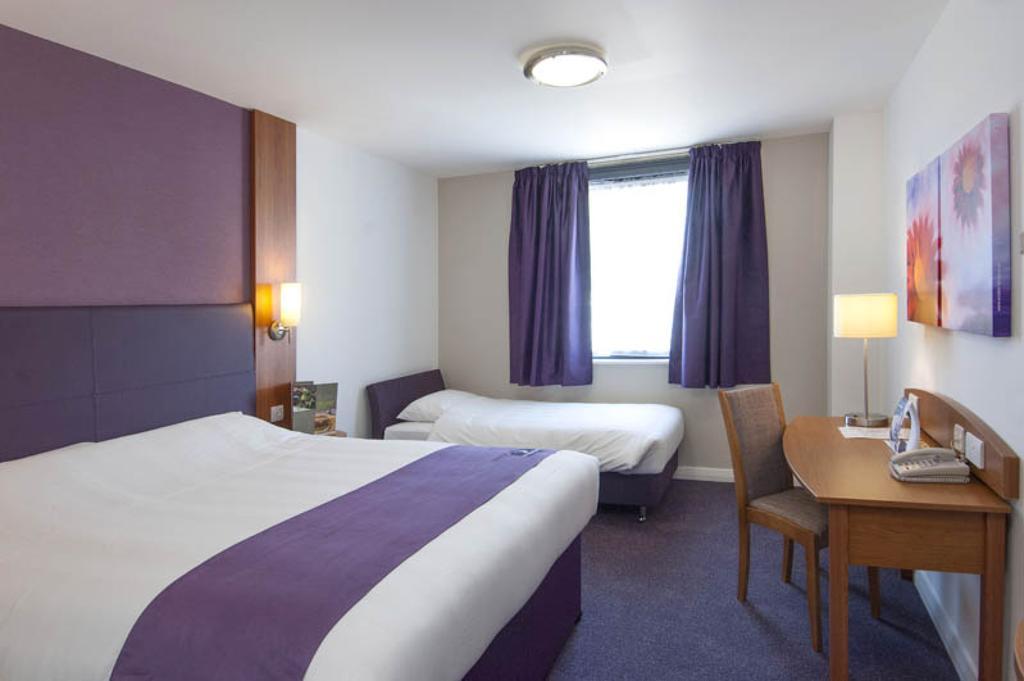 Premier Inn Edinburgh Airport - Newbridge Newbridge  Habitación foto