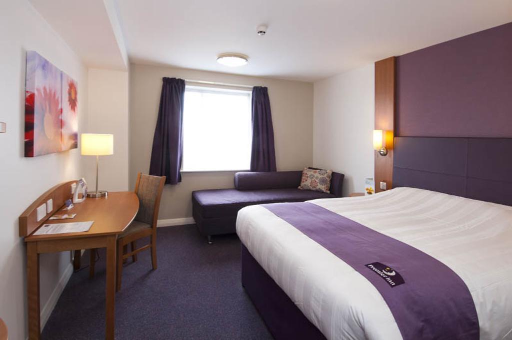 Premier Inn Edinburgh Airport - Newbridge Newbridge  Habitación foto