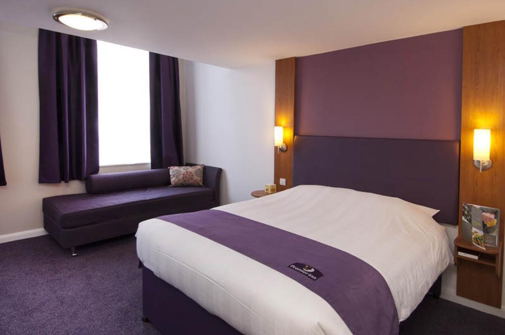 Premier Inn Edinburgh Airport - Newbridge Newbridge  Exterior foto
