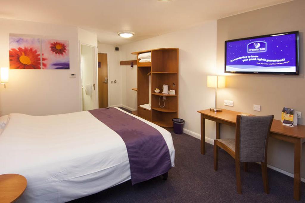 Premier Inn Edinburgh Airport - Newbridge Newbridge  Exterior foto